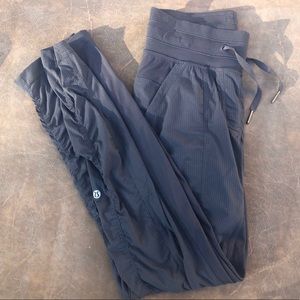 Lulu Lemon cropped pants